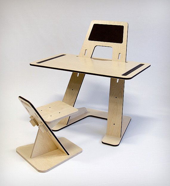 Bureau évolutif pour enfant conçu pour accompagner l'enfant durant toute sa croissance.