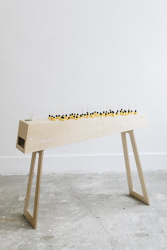 mobilier-evenementiel-presentoir-demontable-miit-02.jpg